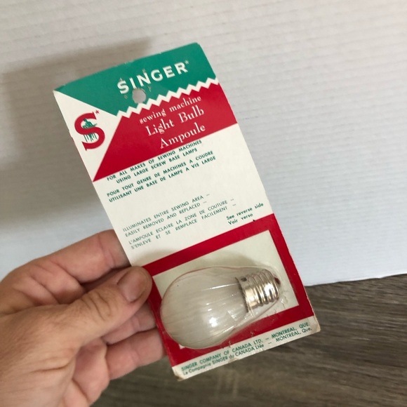 Vtg NOS Singer Sewing Machine Light Bulb - Picture 4 of 8